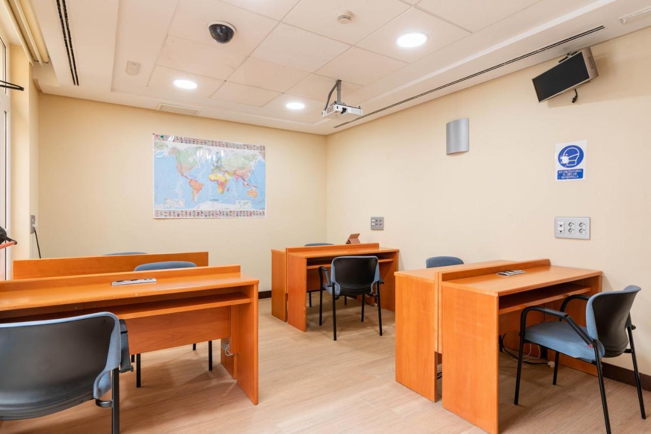 Micampus Aranjuez Student Residence Kültér fotó